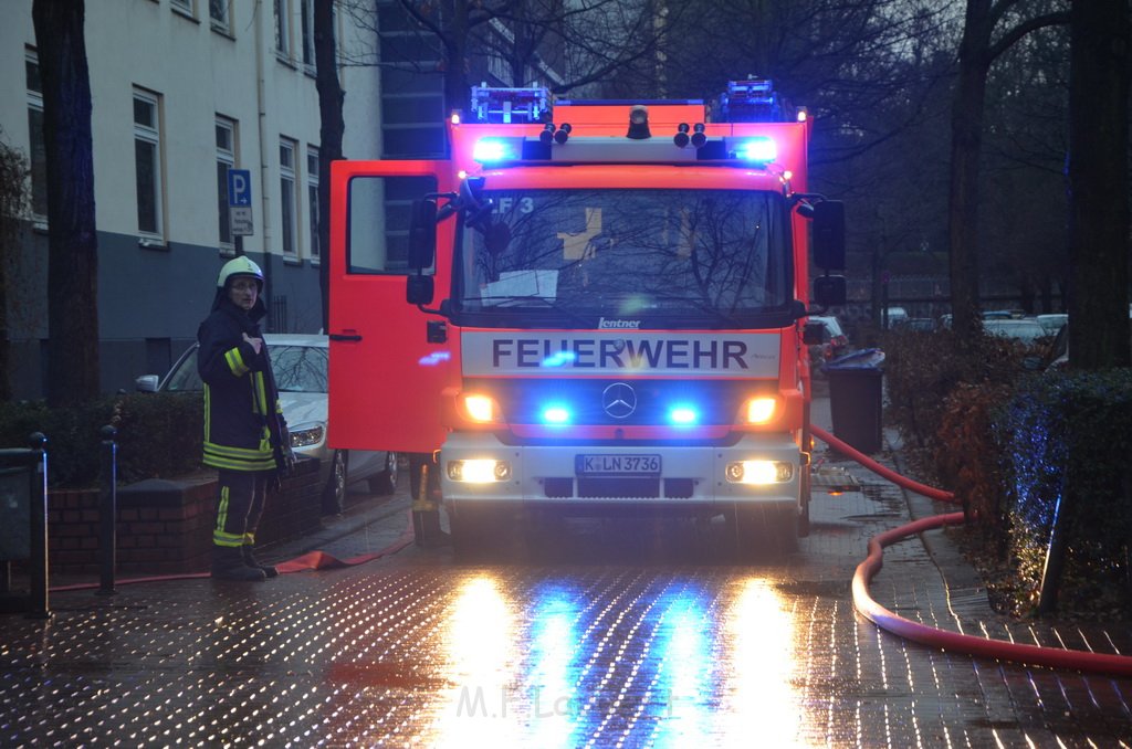 Feuer 2 Dachwohnung Koeln Severinswall Bayenstr P176.JPG